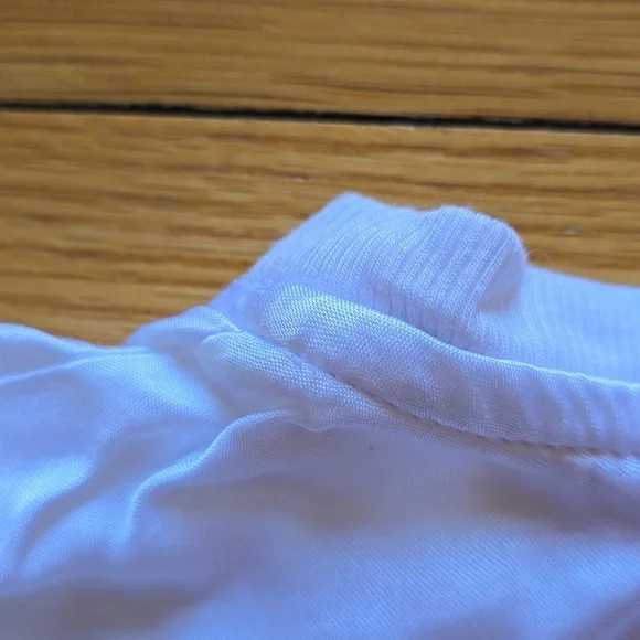 Nation LTD, White Short Sleeve Satiny T-Shirt, EUC, Women's M - Picture 10 of 13